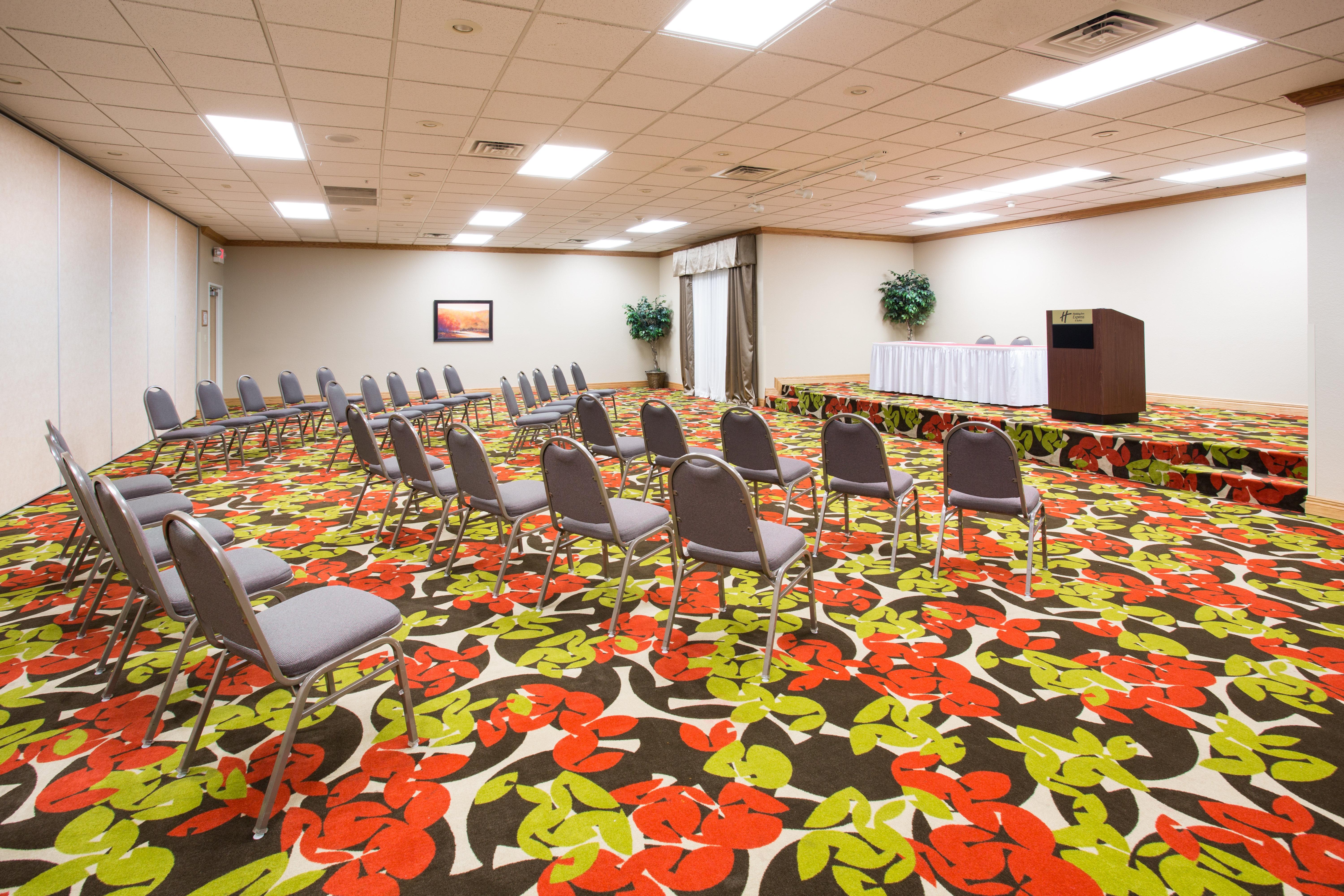 Holiday Inn Express Hotel & Suites Lexington By Ihg Экстерьер фото