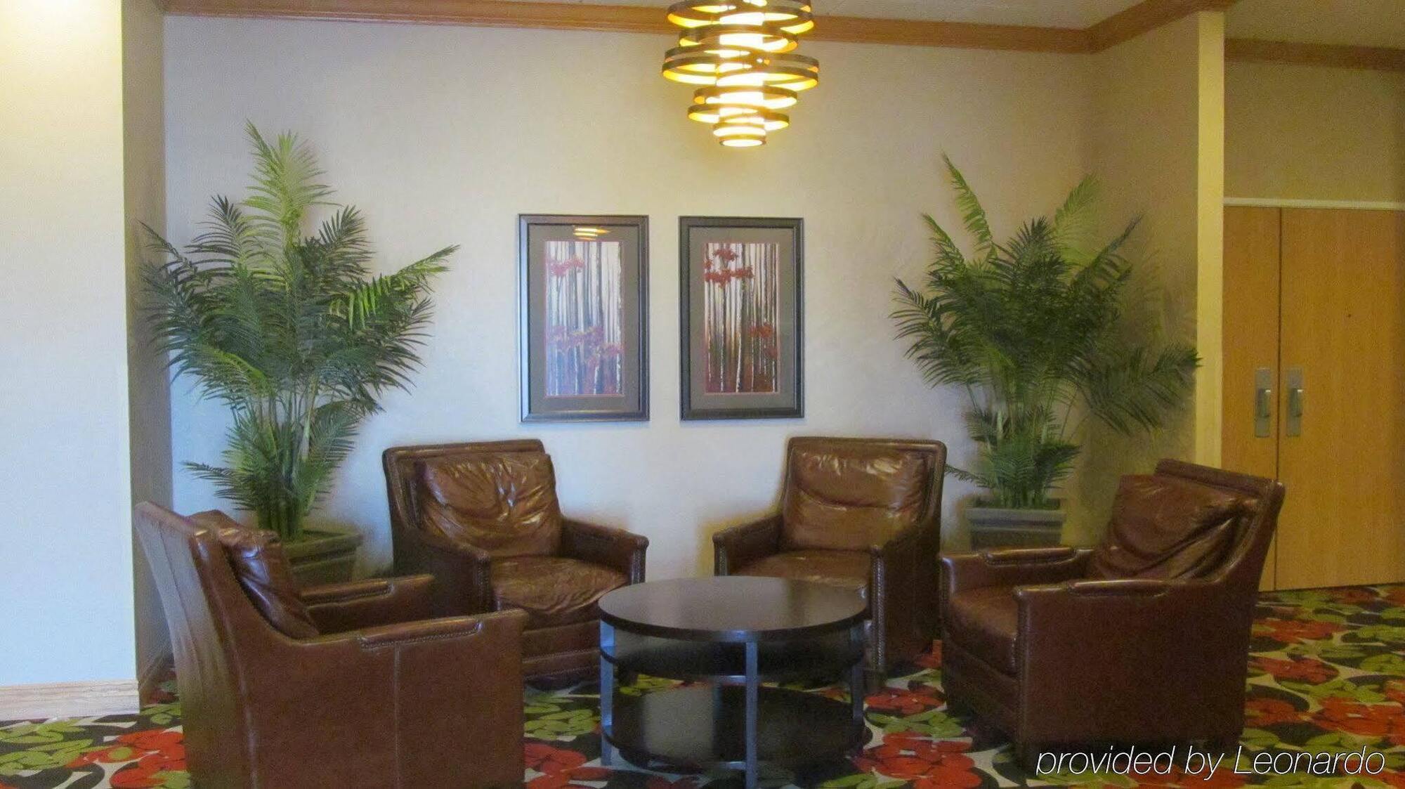 Holiday Inn Express Hotel & Suites Lexington By Ihg Экстерьер фото