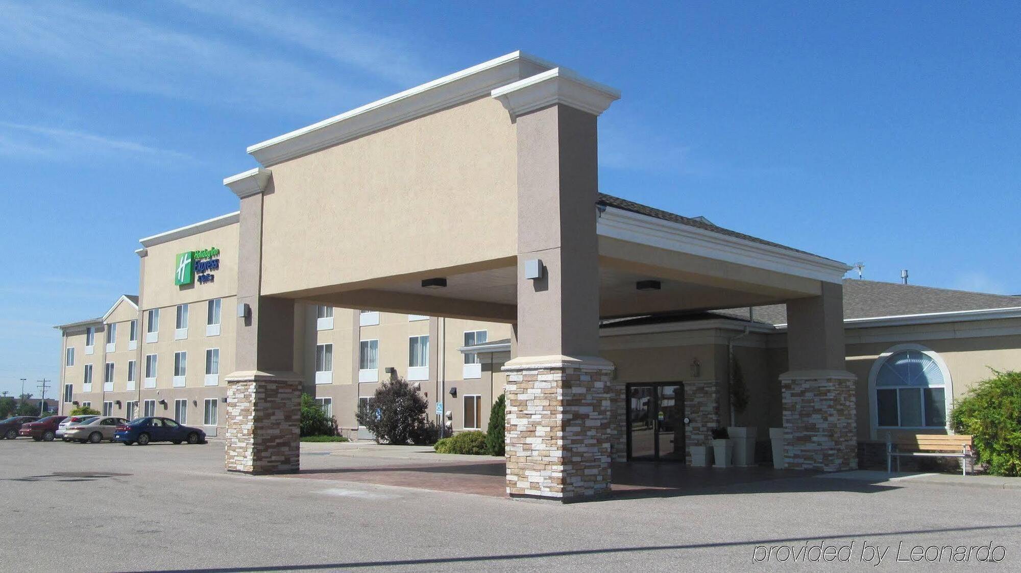 Holiday Inn Express Hotel & Suites Lexington By Ihg Экстерьер фото